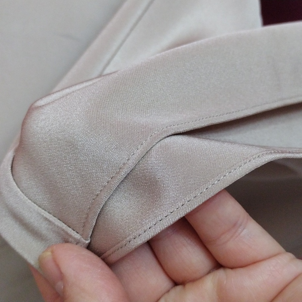 Tibi **NWT** silk 4 ply bias cut skirt in latte color. Size 12. - Picture 10 of 15